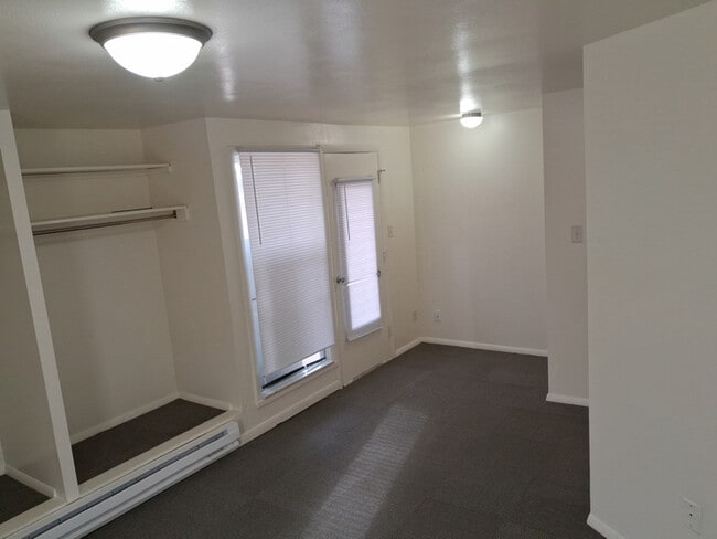 Building Photo - 4920 Old Maysville Rd