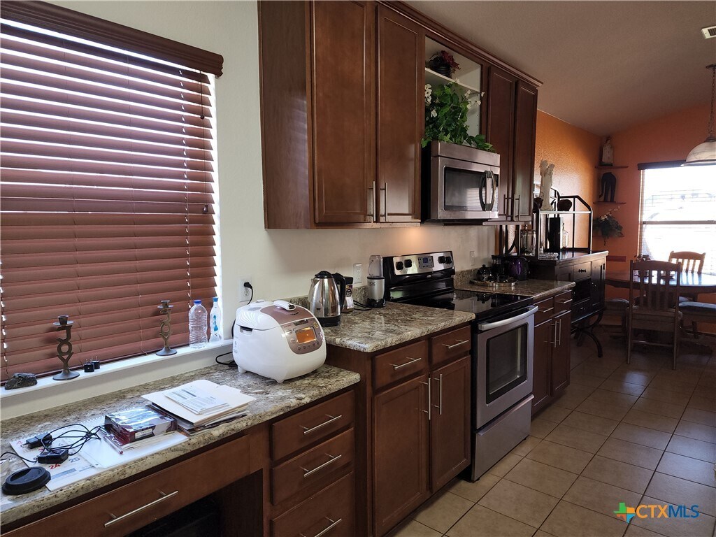 Foto del edificio - 2602 Red Fern Dr