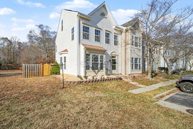 Foto del edificio - 5218 Drakes Ct
