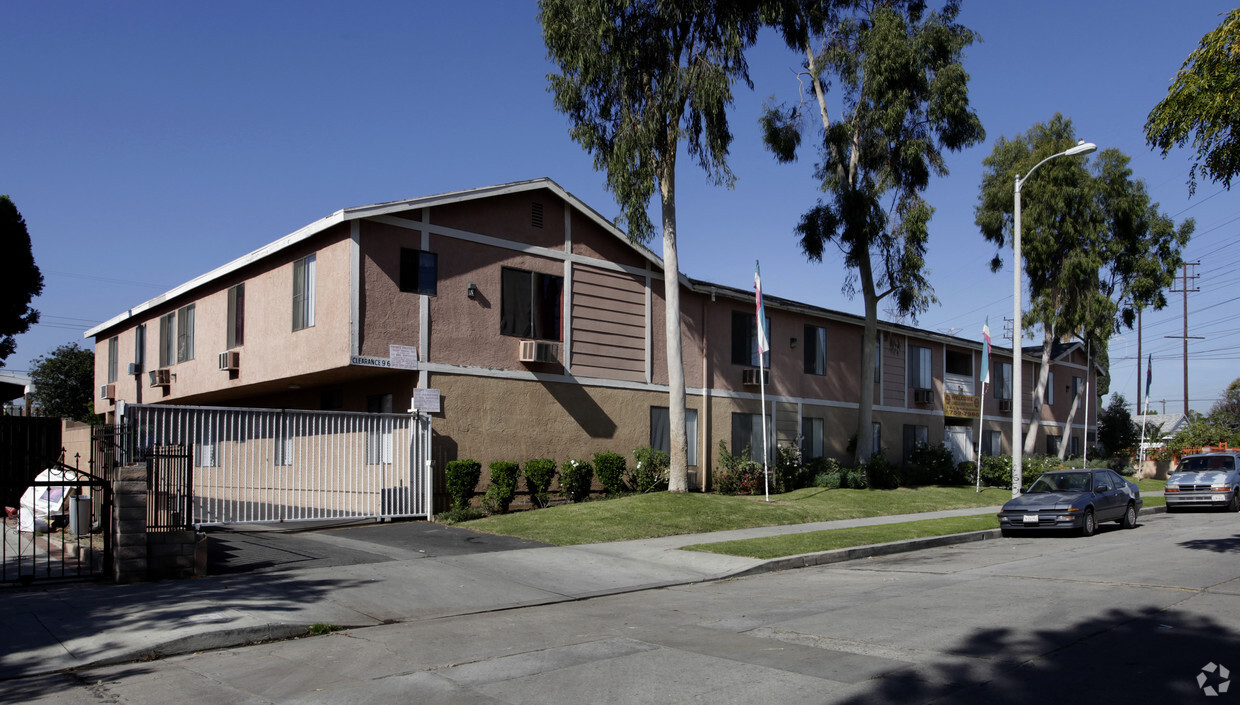 Primary Photo - Camellia Apartments