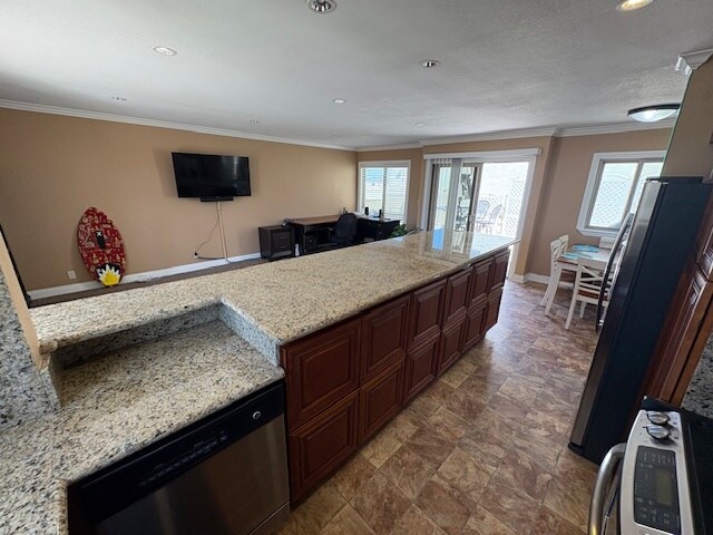 Building Photo - 711 Pacific Coast Hwy