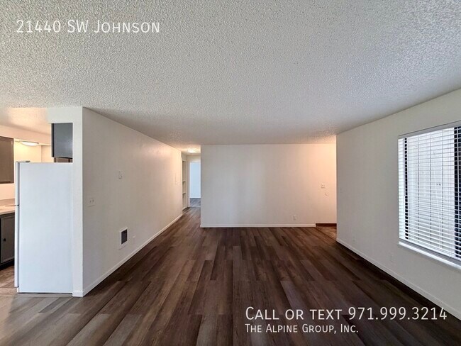 Foto del edificio - 21440 SW Johnson-