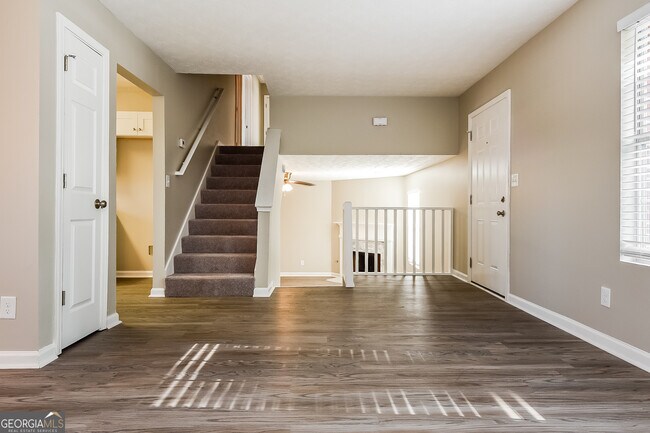 Building Photo - 6808 Browns Mill Ferry Dr