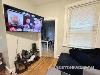 Building Photo - 9 Noyes Pl