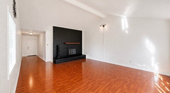 Foto del edificio - 11522 Corkwood Dr