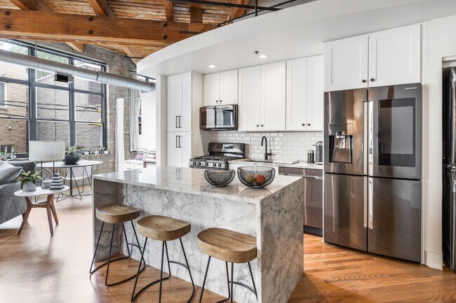 Foto del edificio - 2300 W Wabansia Ave