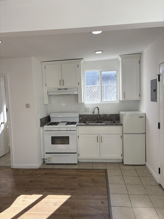 Foto principal - 3052 West Blvd