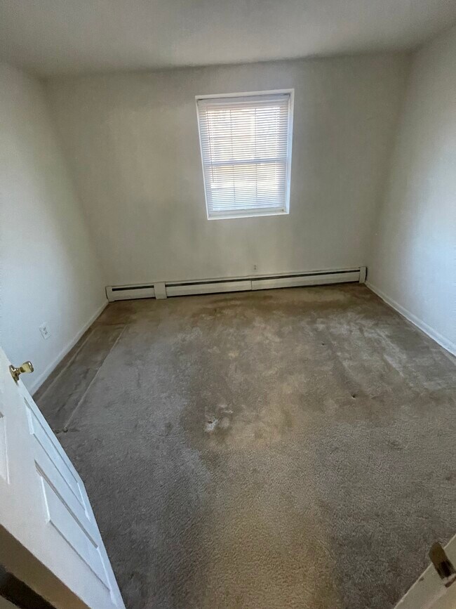 Alexander Arms Apartments 4800 Township Line Rd Drexel Hill, PA