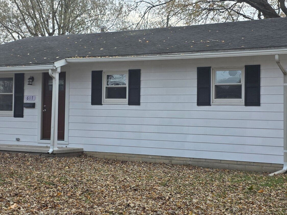 Foto principal - Updated Three Bedroom in Fostoria