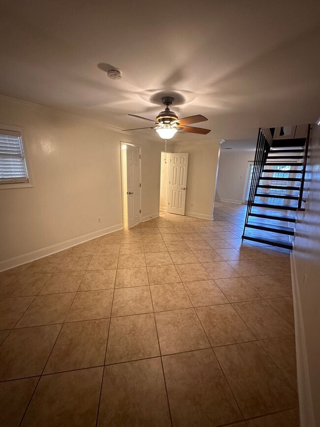 Building Photo - 3008 5th St