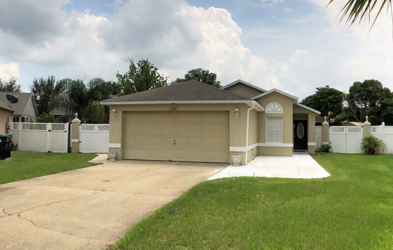 Photo - 903 Lejay St