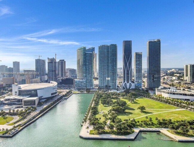 Foto del edificio - 1100 Biscayne Blvd