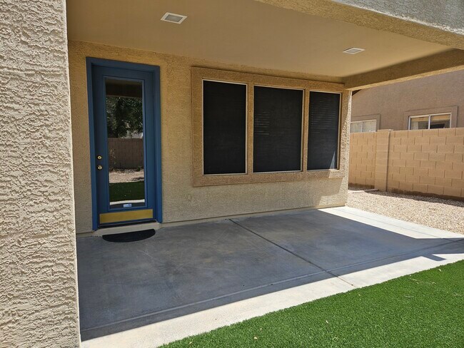 Patio trasero - 20408 N 70th Dr
