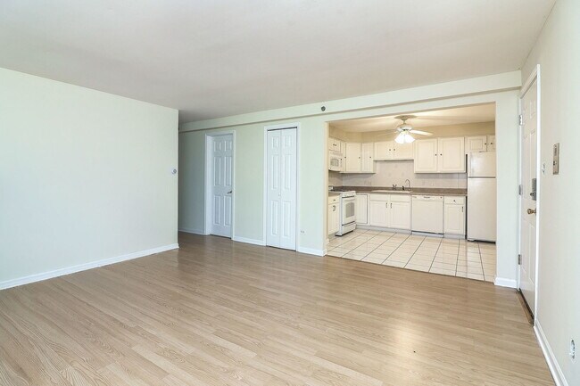 Foto del edificio - 6708 W 107th St