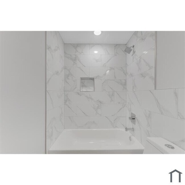 Foto del edificio - 3213 N 13th St