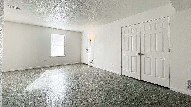 Foto del edificio - 3312 Myrle St