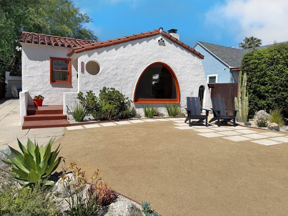 Primary Photo - 3226 Glenhurst Ave