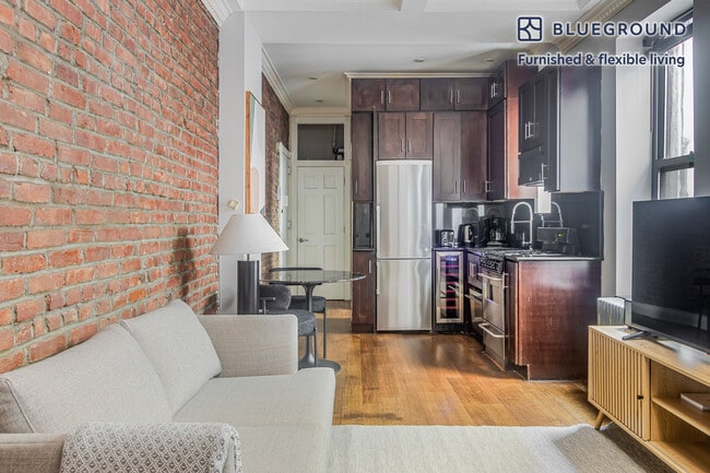 Building Photo - 20 Prince St