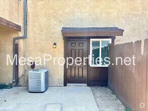 Building Photo - 1749 E Fairfield Ct