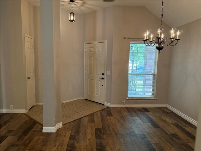 Foto del edificio - 29915 Sunwillow Creek Dr