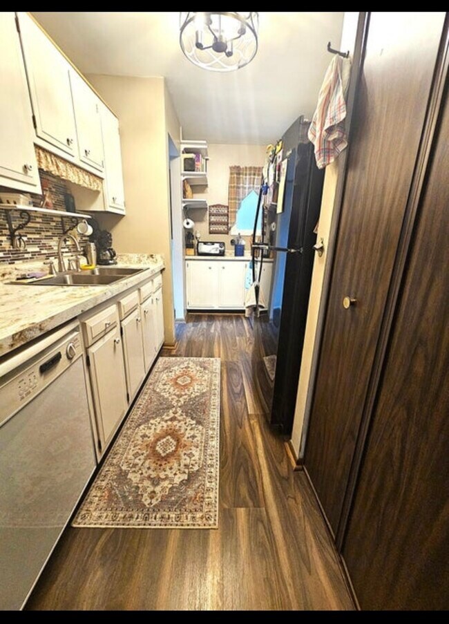 Foto del edificio - 8305 N 107th St