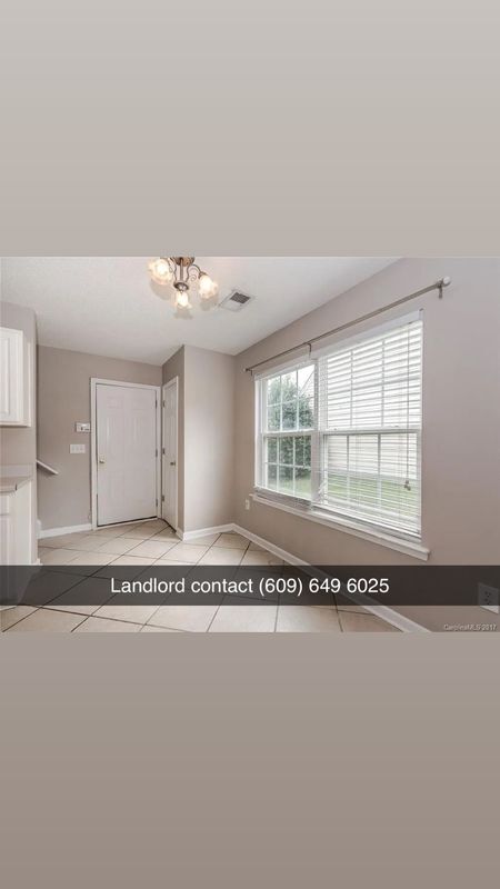 Foto del edificio - 8802 Laurel Run Dr