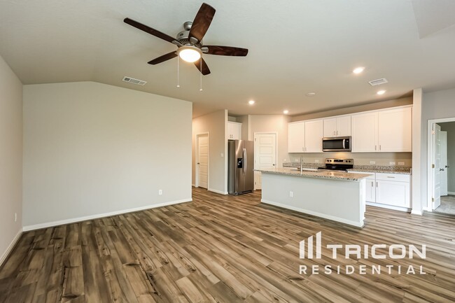 Building Photo - 5539 Shasta Pl