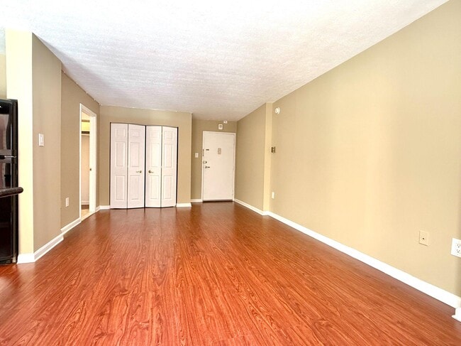 Building Photo - 1440 N St NW