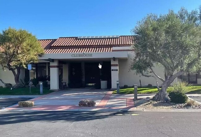 Building Photo - 15300 Palm Dr