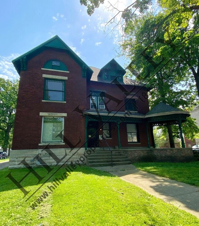 Building Photo - 524 S 6th St