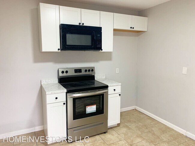 Building Photo - 3 br, 1 bath House - 2928 Warren Ave
