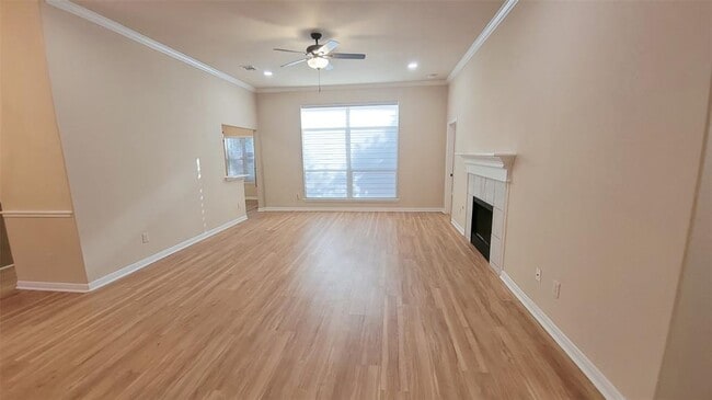 Building Photo - 1248 Lacey Oak Loop