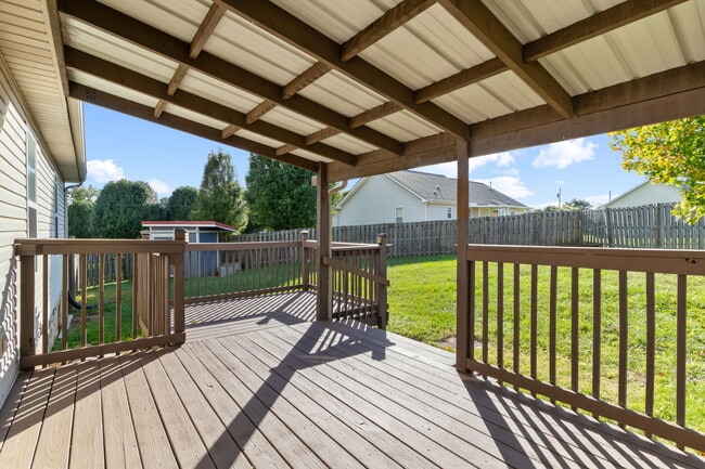 Building Photo - 942 Drum Ln