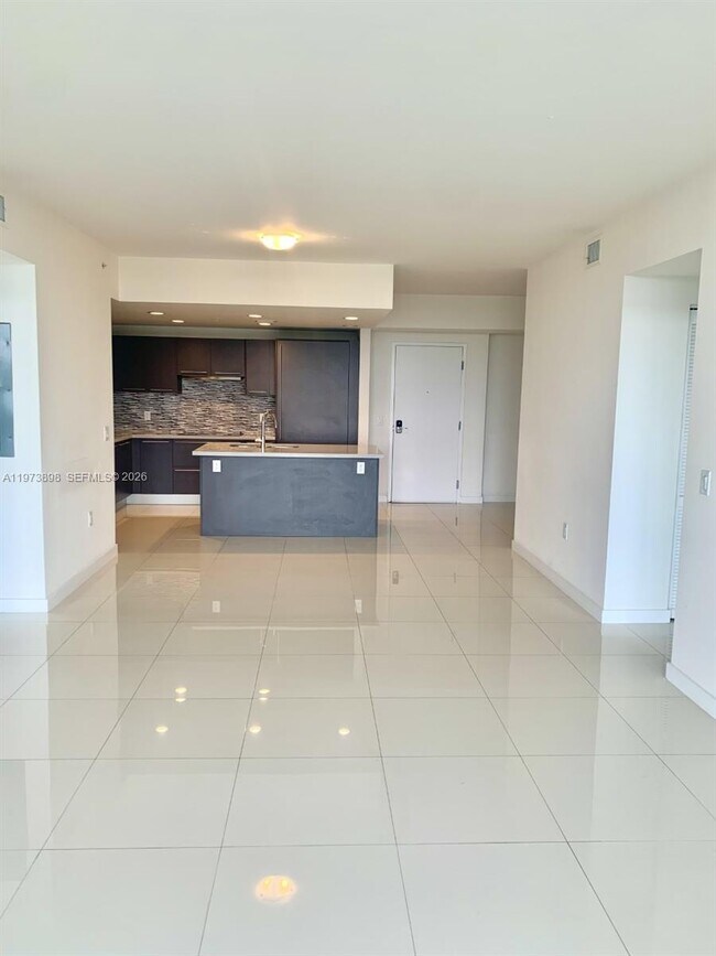 Foto del edificio - 7825 NW 107th Ave