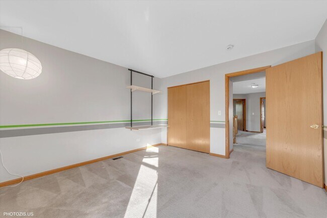 Building Photo - 24525 Champion Dr