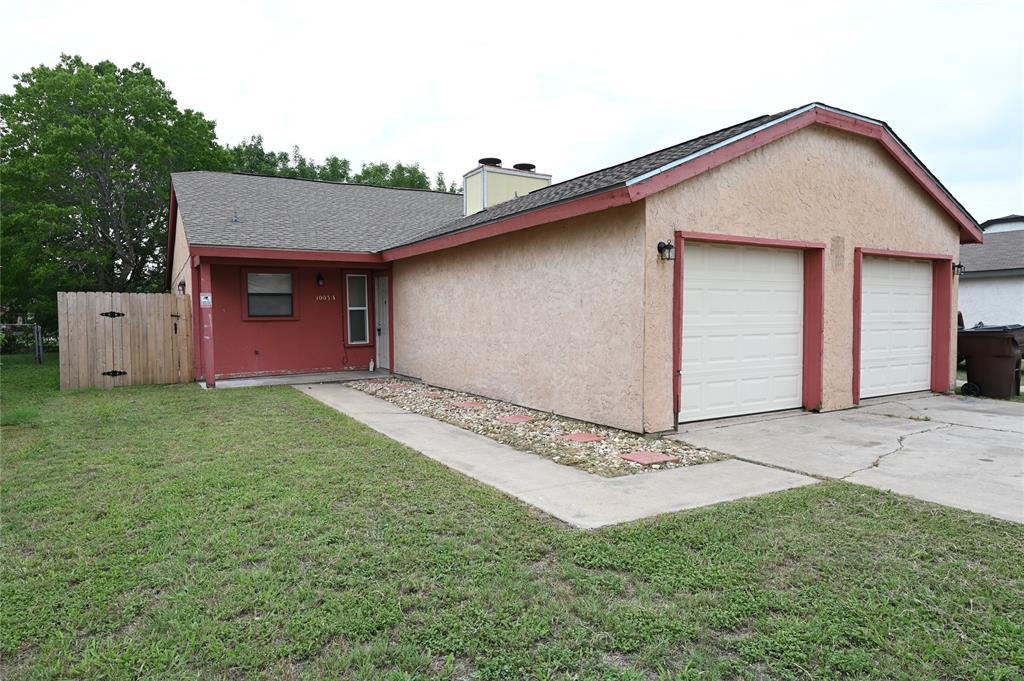 Foto principal - 1003 Crockett St