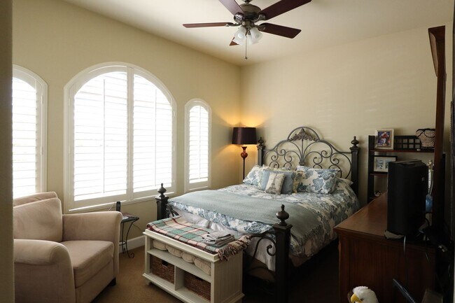 Foto del edificio - Lovely Room for Rent