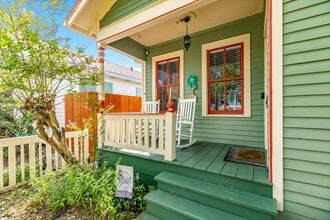 Building Photo - 4123 Avenue Q