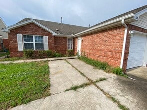 Building Photo - 1108-UN Brandywine Ln