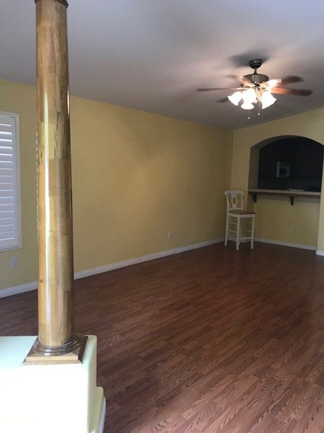 Foto del edificio - HOUSE