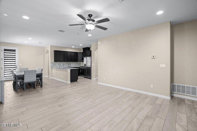 Building Photo - 12931 Terrington Ave