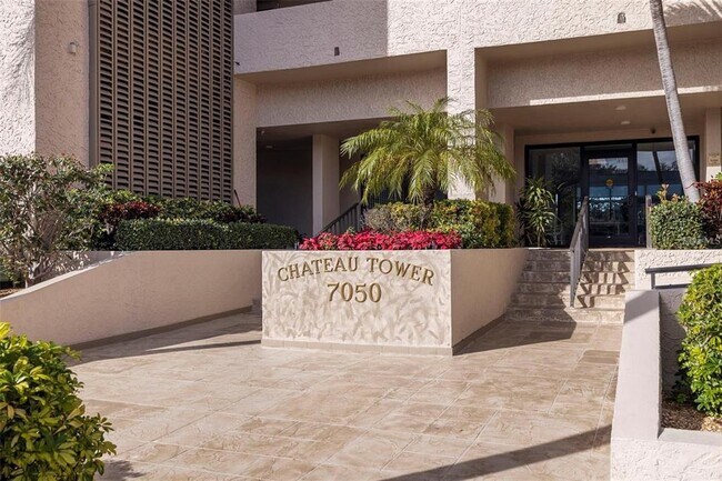 Foto del edificio - 7050 Sunset Dr S