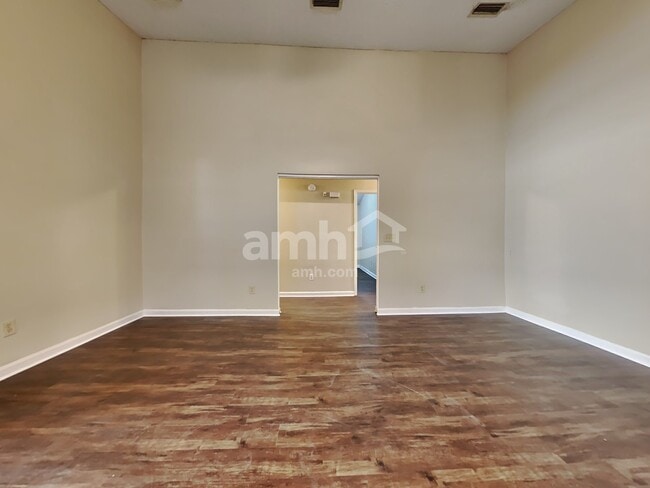 Foto del edificio - 831 Wicklow Court