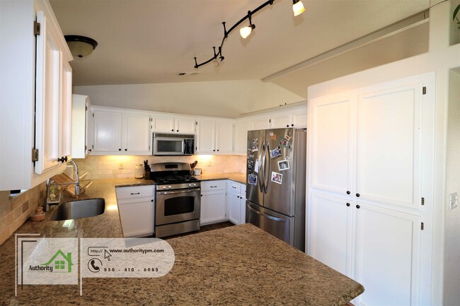 Building Photo - 1567 Trumpet Dr. Pets Considered, RV Parking