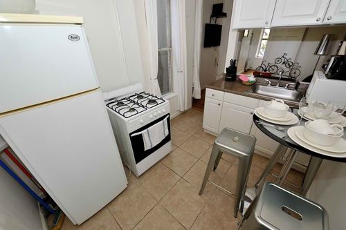 Foto del edificio - 457 W 36th St