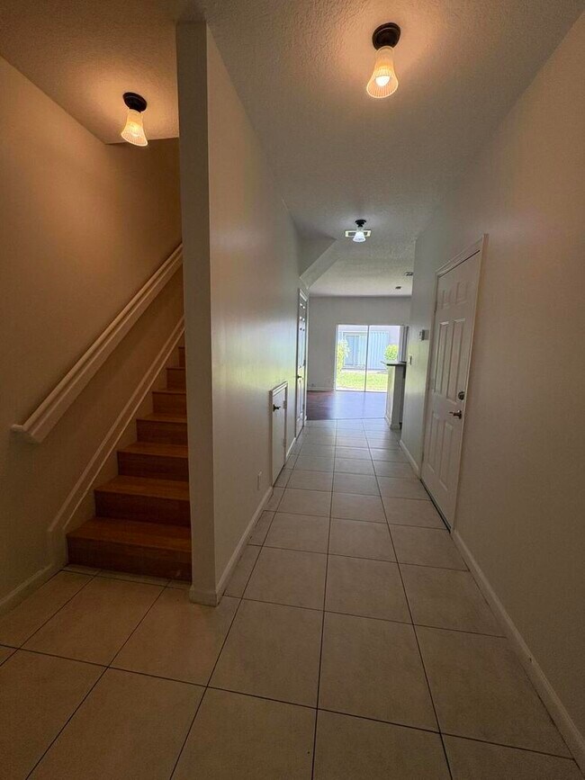 Foto del edificio - 3122 Coral Ridge Dr