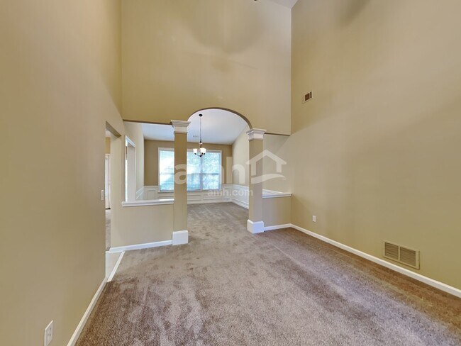 Building Photo - 1735 Trellis Pl