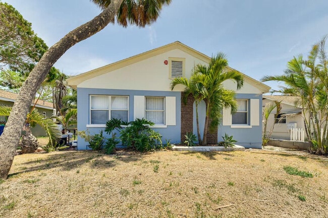 Building Photo - 340 78th Ave