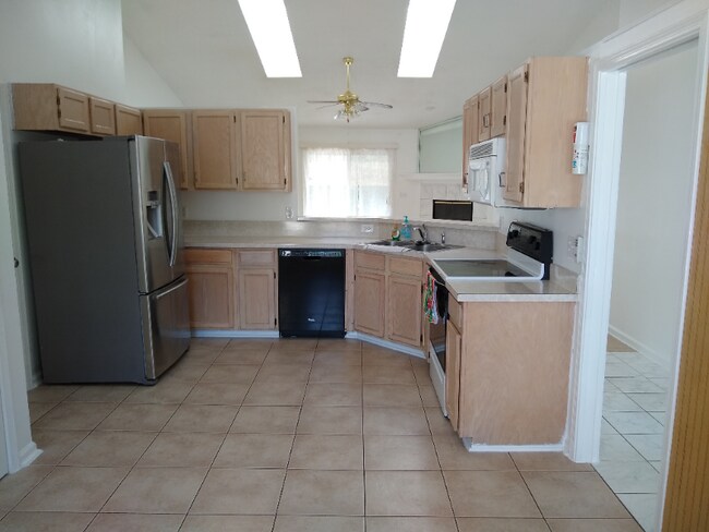 Foto del edificio - 8528 Echoridge Ct
