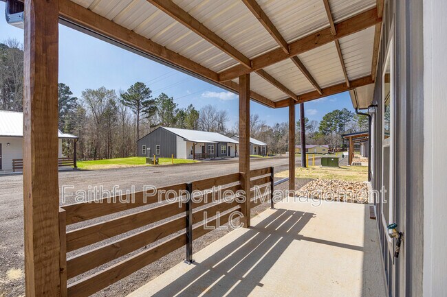 Foto del edificio - 10407 County Rd 2180
